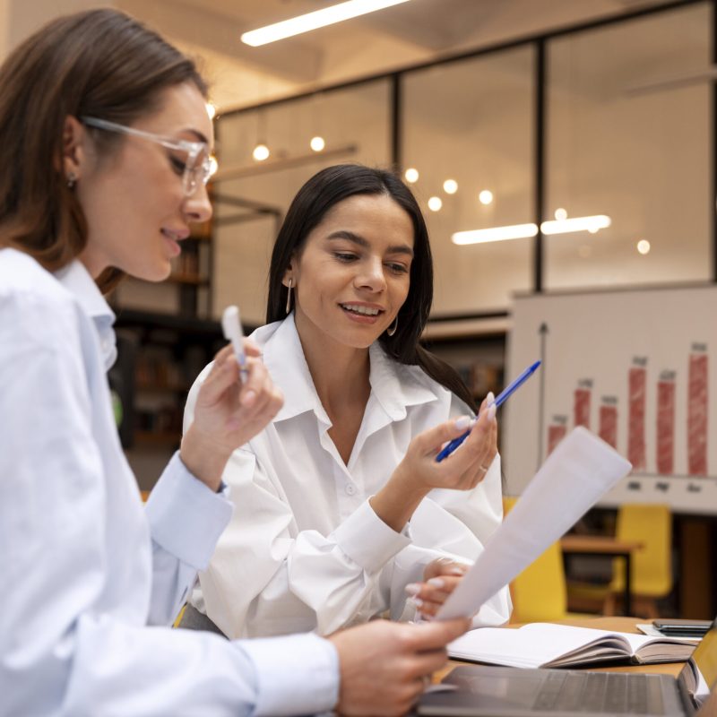 pessoa-que-trabalha-no-escritorio